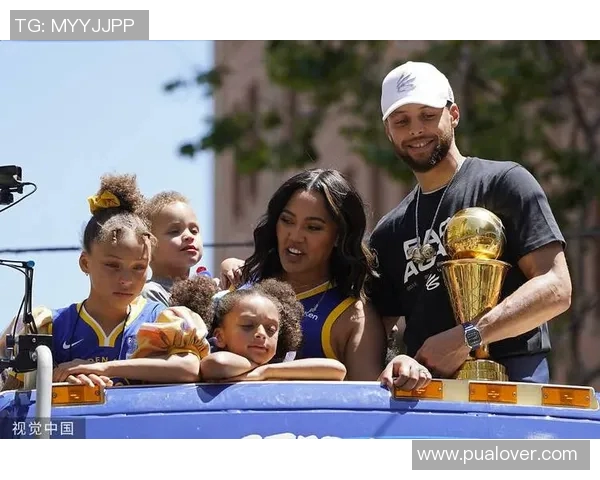 突发消息库里官宣离队决定球迷集体表达不舍深情告别